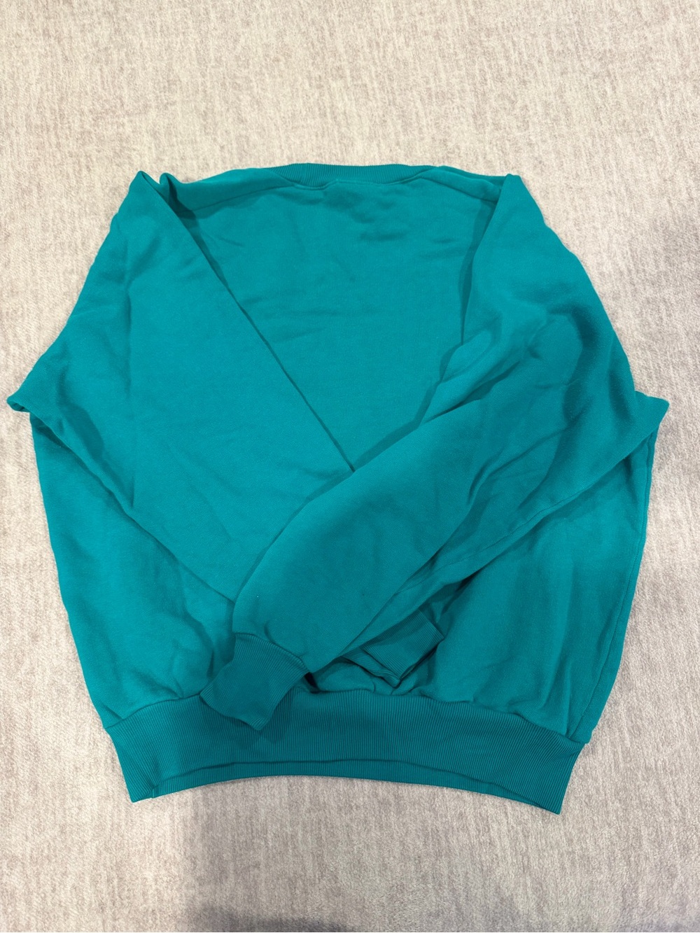 United Colors Of Benetton Vintage Teal Crewneck Sweater with Yellow Logo - Picture 2 of 3